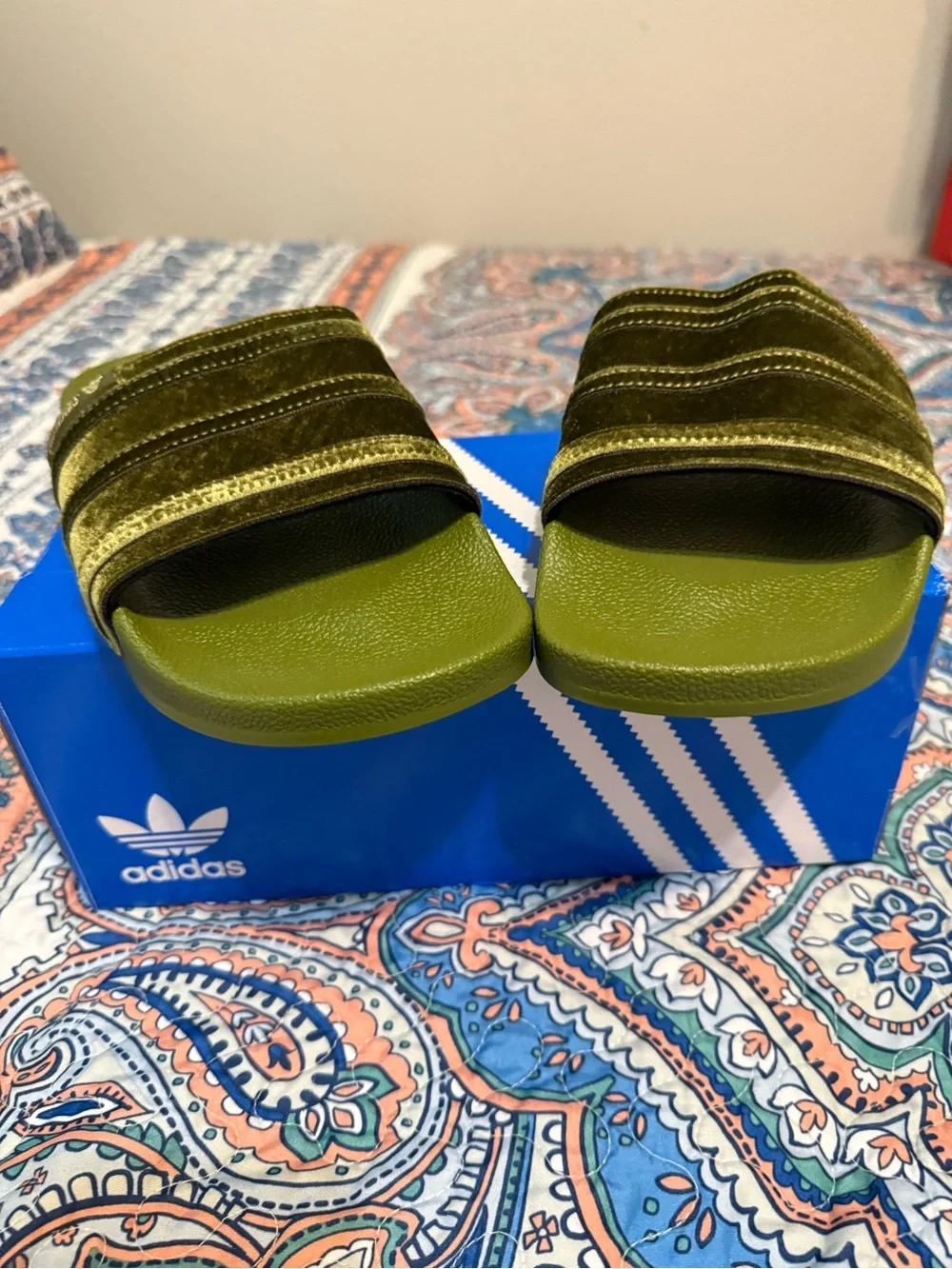 Adidas Green Adilette Slides - Picture 3 of 5